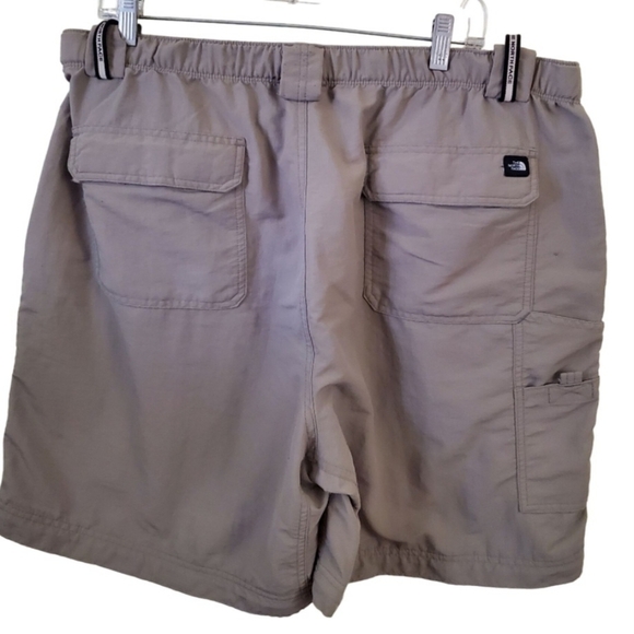The North Face Tech Wear Cargo Hiking Utility Shorts Size XL - Picture 2 of 10